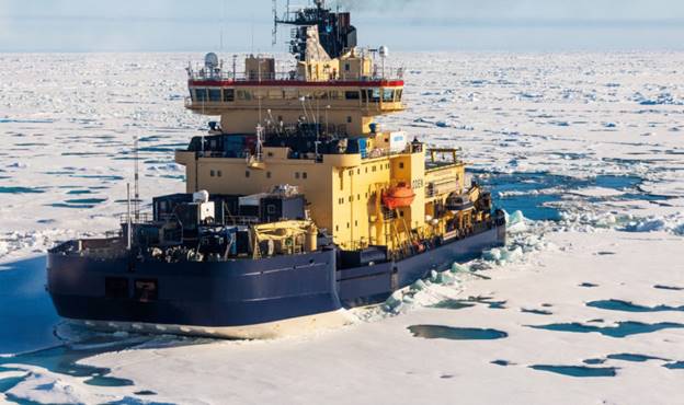The Swedish icebreaker Oden on its way to the North Pole in August 2018. (Photo: Alfred-Wegener-Institut / Mario Hoppmann, meereisportal.de)
